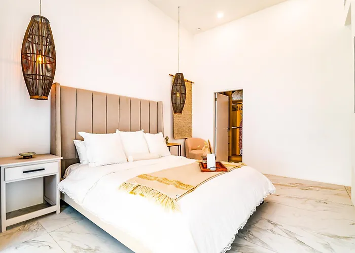 Casa Lucy Secure-quiet & Opulent Cabo Retreat-3br's & Patio! Apartment