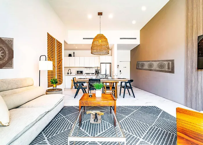 Casa Lucy Secure-quiet & Opulent Cabo Retreat-3br's & Patio! * Cabo San Lucas