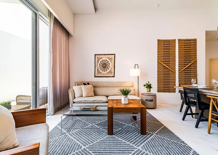 Casa Lucy Secure-quiet & Opulent Cabo Retreat-3br's & Patio! Apartment